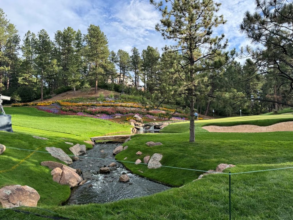 Castle Pines Golf Club par 3 hole